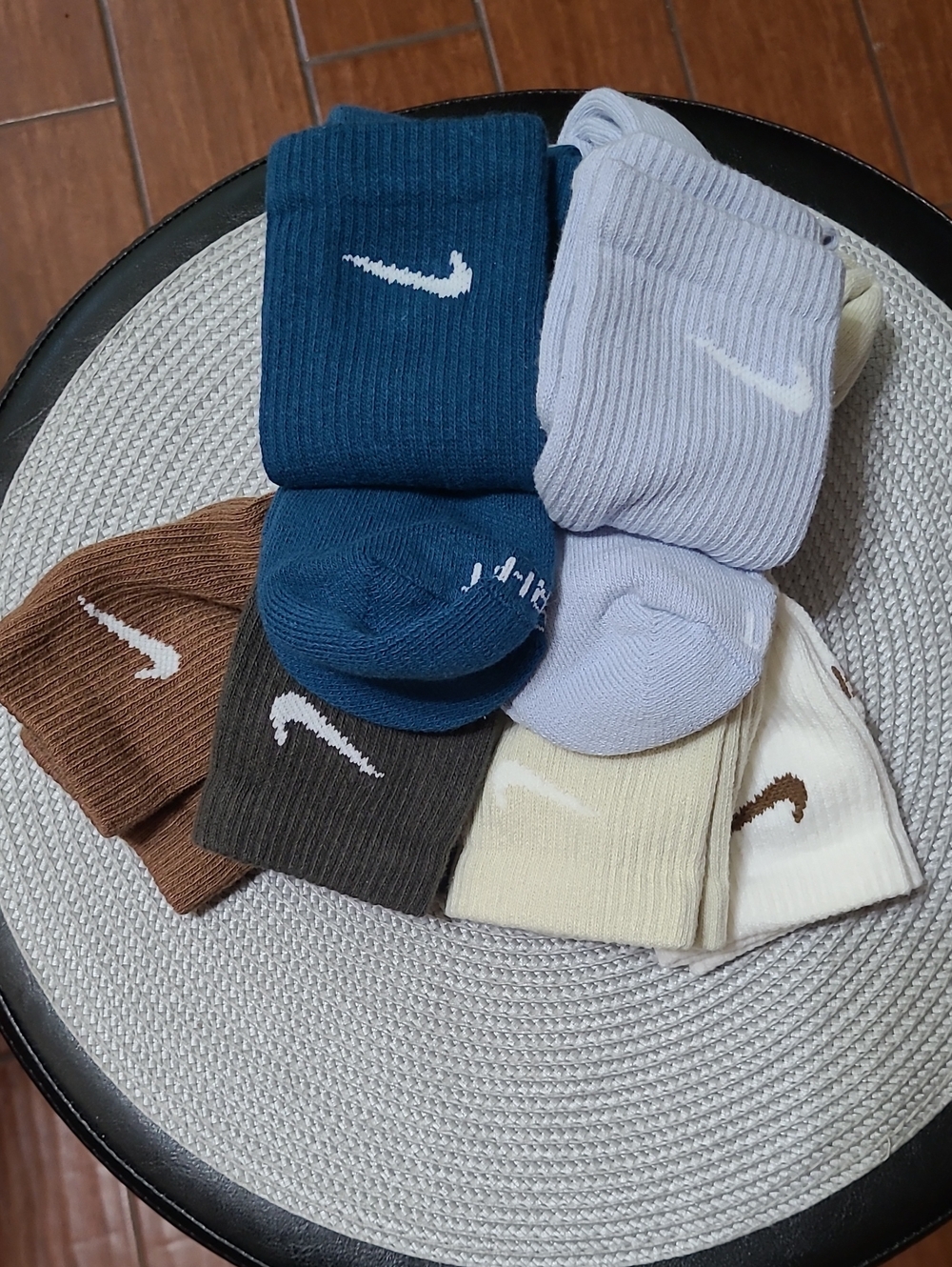 Nike Unisex Crew Athletic  Socks